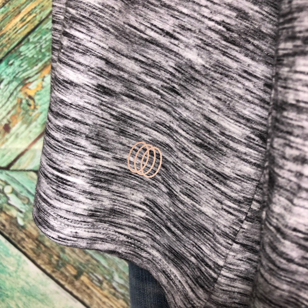 D5 - Balance Collection| Hooded Cardigan- Med - Picture 3 of 7